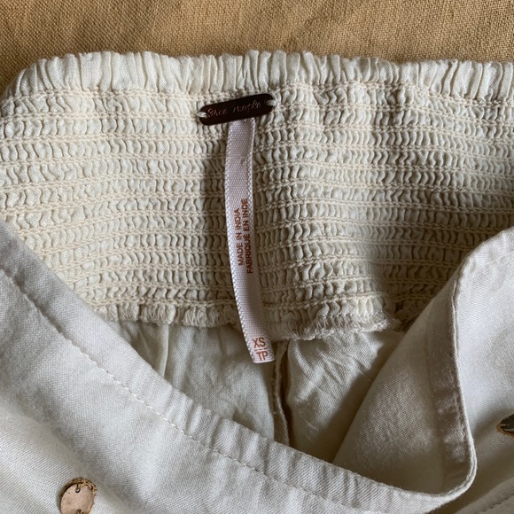 FREE PEOPLE shorts with gold sequins Sz XS - Picture 2 of 9